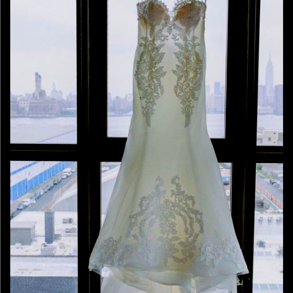Ines Di Santo Elisavet Wedding Dress - Picture 3 of 4